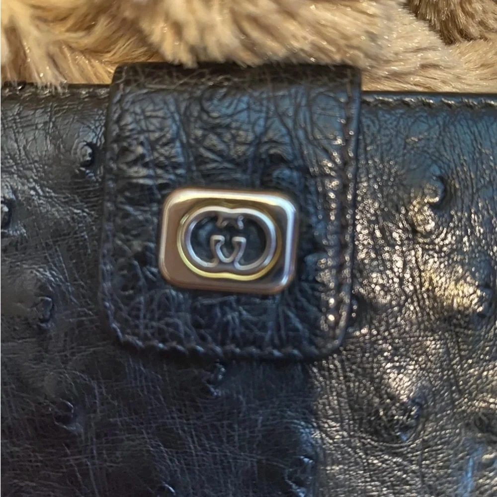 SOLD! Vintage Gucci Black Genuine Ostrich Leather Wallet with Gold-Tone Logo - Picture 2 of 12